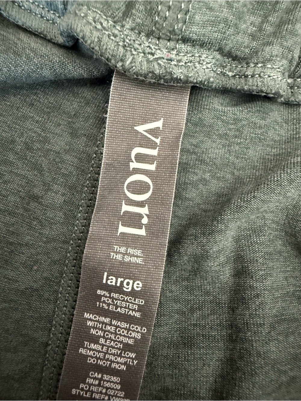 Vuori green Lounge Shorts with White Tag - Picture 3 of 4